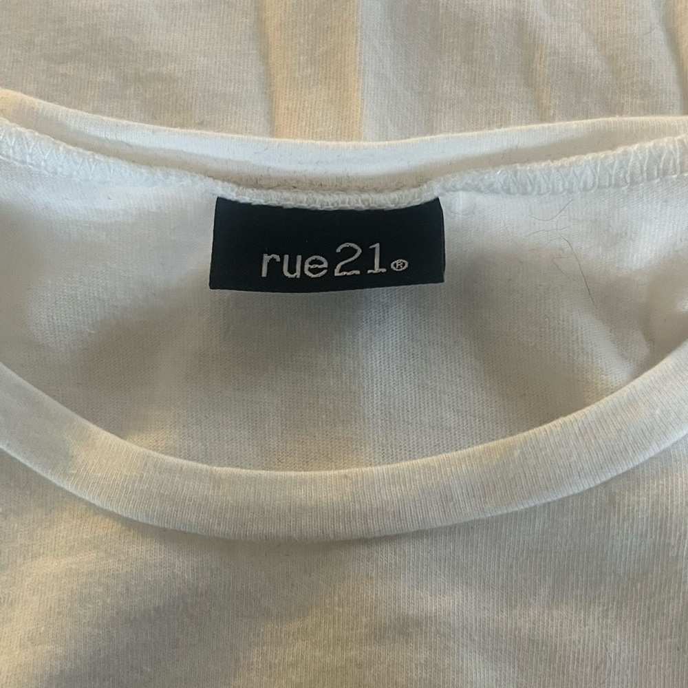 Rue 21 White and Black Girls Can do Anything Velvet Lettering - Picture 2 of 3